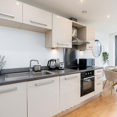 Exclusive Apartment - City Centre - Free Parking -Wifi Netflix- Juliet Balcony Leeds  Extérieur photo